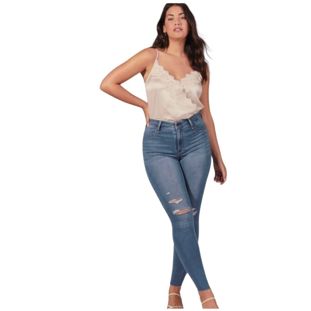 Abercrombie & Fitch | Ripped High Rise Jean Leggings in Ripped
